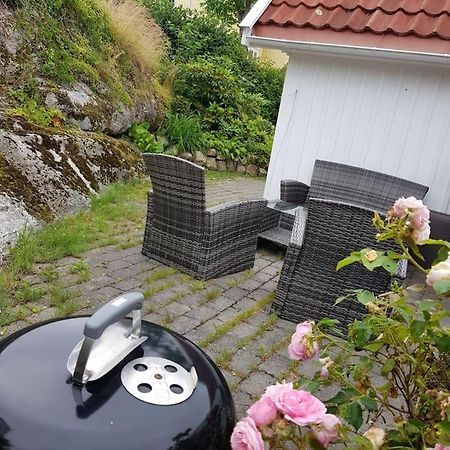 산데피요르드 Lys Og Lettstelt Leilighet Med Utsikt Over Byen 아파트 외부 사진
